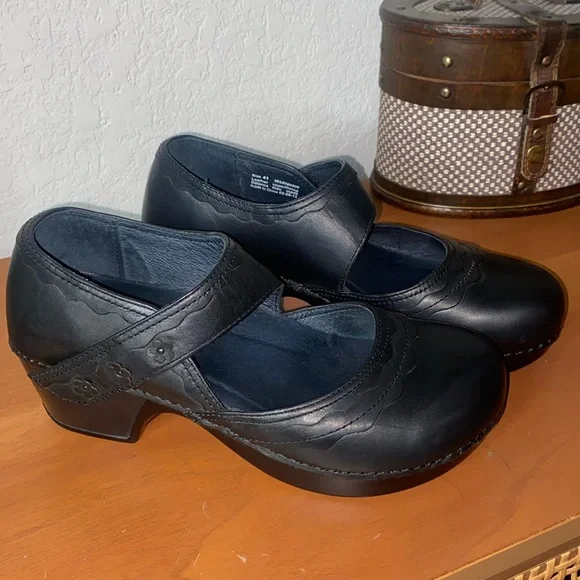Dansko Harlow Mary Jane Clogs Black Leather - Picture 1 of 10